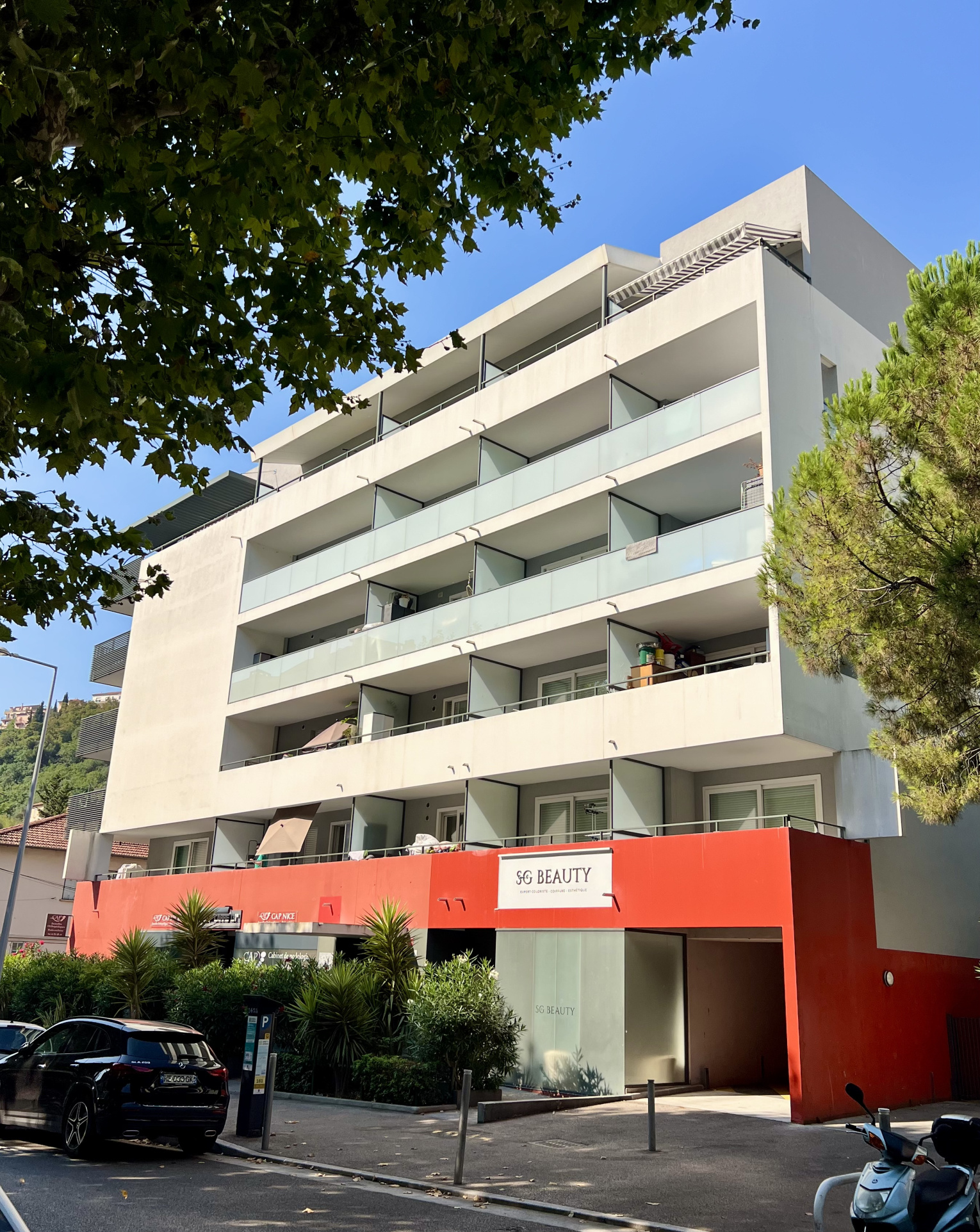 MADELEINE Carré 131 : Location VIDE 3 pièces 63m2 Terrasse 1